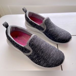 Vionic Agile Kea Slip On Ortho Comfort Black Gray Walking Shoes Sneakers